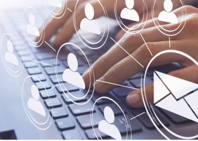 Estrategia de email marketing y blog corporativos.